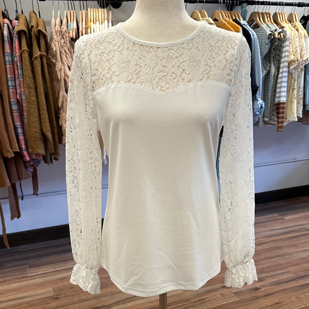 Vine & Love White Lace Long Sleeve Blouse